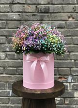 Цветочная композиция из Гипсофила и Розы в шляпной коробке в Хлевном