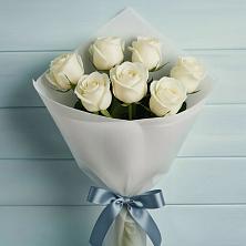 Букет 7 Белых роз Эдлесс Лав в Хлевном