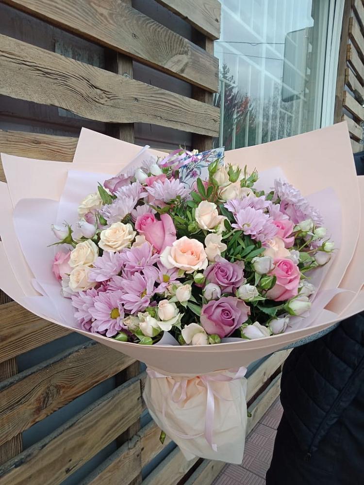 Букет цветов из: Розы и Хризантемы в Хлевном