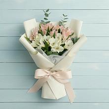 Букет цветов из:  Альстромерии в Хлевном