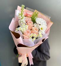 Букет цветов из:  Хризантемы и Розы в Хлевном