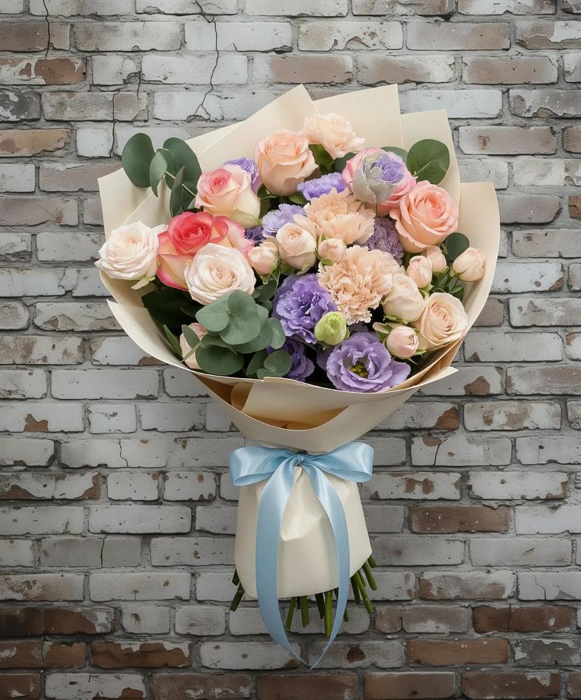 Букет цветов из: Розы, Лизиантусы и Гвоздики в Хлевном