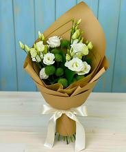 Букет цветов из:  Хризантемы и Лизиантусы #REPLACE_PRED# Хлевном