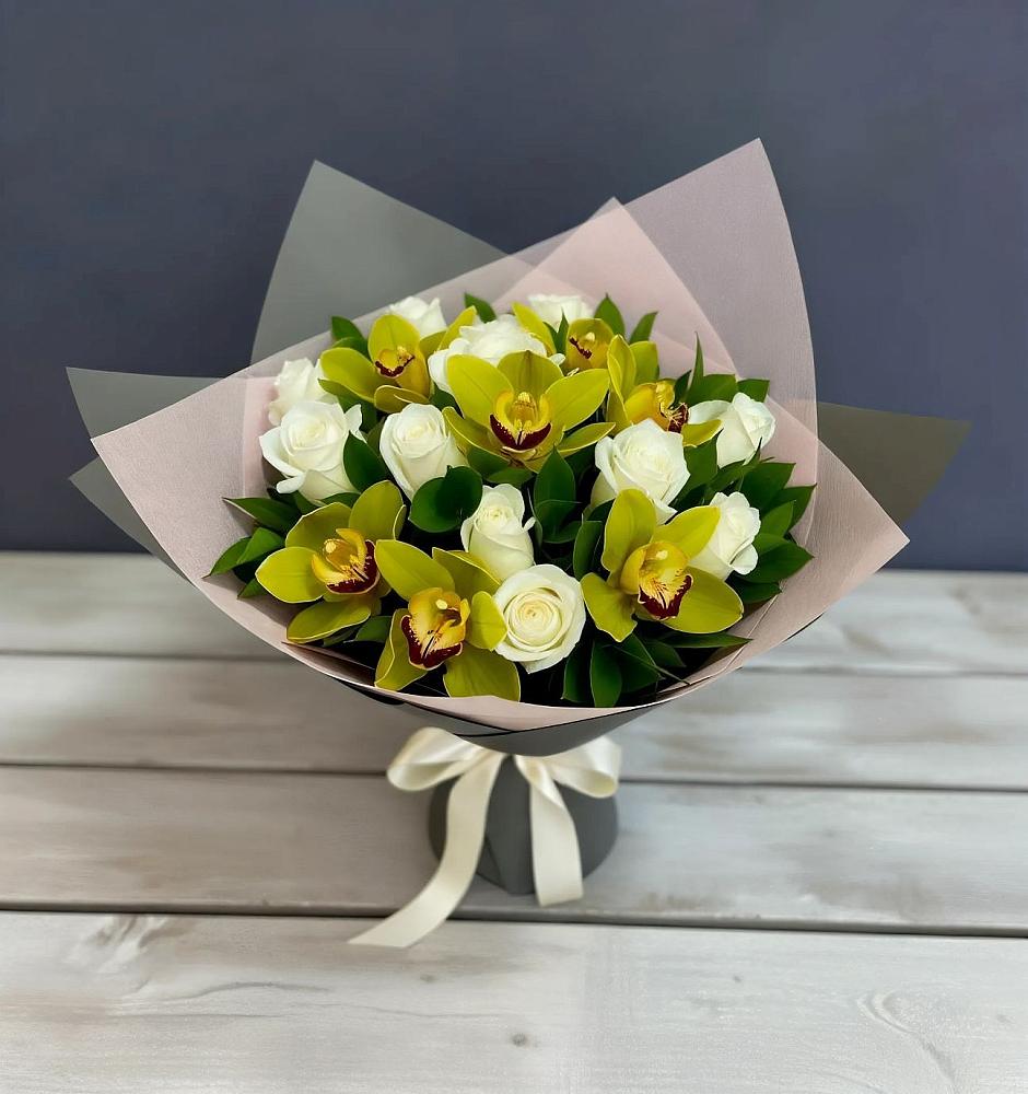 Букет цветов из: Орхидеи и Розы в Хлевном