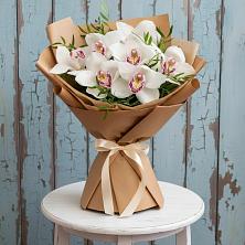 Букет цветов из:  Орхидеи и Розы в Хлевном