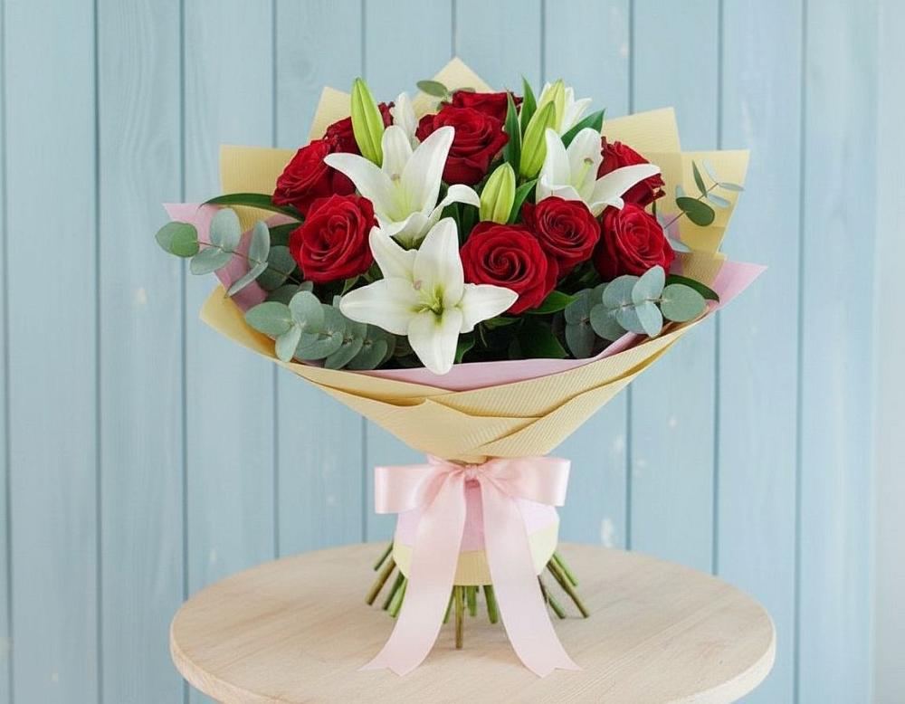 Букет цветов из: Лилии и Розы в Хлевном